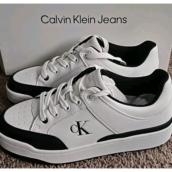 Calvin Klein Aubrie Sneaker Women's Classic Size 8 New White and Black - Picture 3 of 6